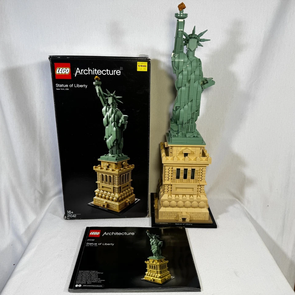 Lego Architecture Statue of Liberty 21042 99% Complete Free Postage - Image 1 of 4
