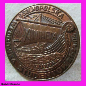 BG1169 - INSIGNE BADGE 12° VOYAGE NATIONAL DES ETUDIANTS 1977 POLOGNE - Picture 1 of 2
