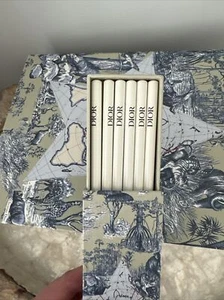 JUEGO DE OFICINA EXCLUSIVO DIOR ALREDEDOR DEL MUNDO CUADERNO Y LÁPICES A5 NUEVO - Imagen 1 de 15