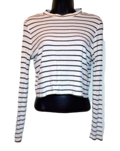 H&M white black stripes crop rib Knit tee Sweater Womens Size medium stretch LB2 - Picture 1 of 7