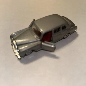 Vintage Tomica Rolls-Royce Phantom VI No. F6 Japan Opening Doors Red Interior - Picture 1 of 13