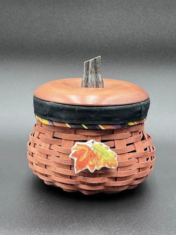Longaberger Pumpkin / Acorn Basket Wood Lid Black Cloth Lining 7”.        i8 Cover