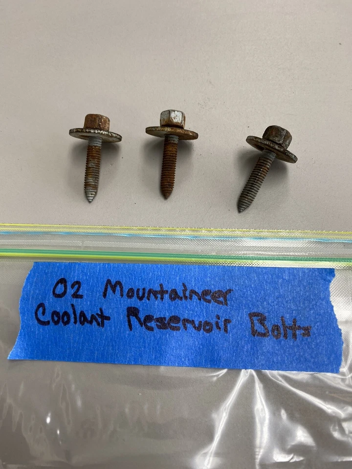 Pernos de abrazo de refrigerante Mercury Mountaineer 2002 Foto 1 de 1