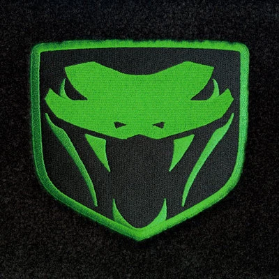 Juego de alfombrillas Lloyd Mats VELOURTEX 3 PIEZAS 2008-2010 Viper SRT-10 - LOGOTIPO CABEZA VERDE Foto 1 de 2