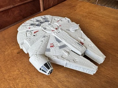 Radar cuadrado Star Wars 2015 Millenium Falcon 10" Force Awakens #B3075 C-3252A Foto 1 de 4