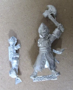D26C02 COMMISSAR AXE FLAMMER WARHAMMER 40000 40,000 (1995) - Picture 1 of 3