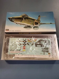 1/72 Scale Hasegawa, RF-101C Voodoo Jet Airplane Model Kit#7125 BN Open Box 1988 - Picture 1 of 9