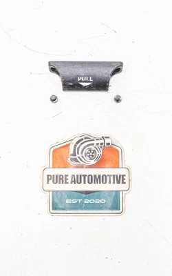 2001-2005 Lexus IS300 tampa do porta-malas interior puxador nível 74649-30010 fabricante de equipamento original - Imagem 1 de 4