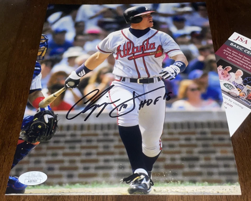 CHIPPER JONES SIGNED 8X10 PHOTO JSA AUTOGRAPH ATLANTA BRAVES BASEBALL AUTO HOF - Image 1 of 1