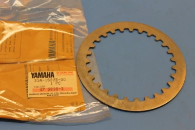 NOS YAMAHA FZ1 FZ700 FZ750 FZR1000 EMBRAGUE 2 PLACAS PARTE# 31A-16325-00-00  Foto 1 de 4