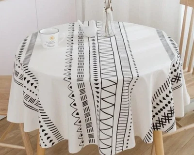 Mantel redondo de lino. Triángulo bohemio negro/folclórico. Diámetro 55" Foto 1 de 4