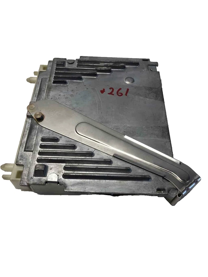 1996 - 1997 VOLVO 850 Chassis Brain Box Transmission Control Module OEM - Image 1 of 4