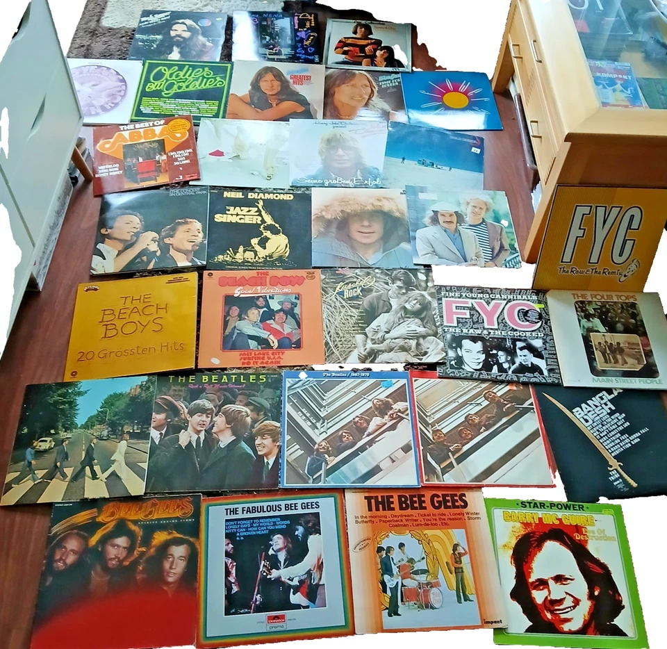 Konvolut 30 LP Beatles, Beach Boys, BeeGees, FYC, Sunny & Cher, J, Denver - Bild 1 von 4