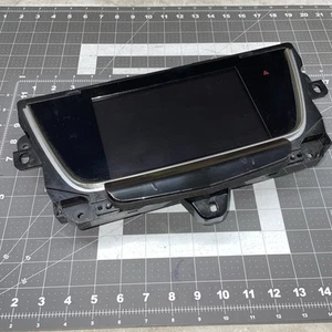 2017 2020 Cadillac XT5 OEM Touch Screen Navigation Infotainment Radio Display - Picture 1 of 8