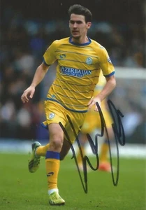 SHEFFIELD WEDNESDAY: FOTO AZIONE FIRMATA KIERAN LEE 6x4 + certificato di autenticità - Foto 1 di 1