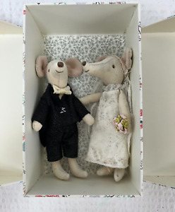 Boxed Maileg Wedding Mice Set - Mother & Father Size - Retired, 2018 Version