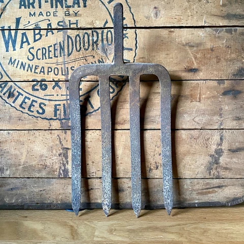 Old Antique Cast Iron Pitchfork 4 Tine Garden Rake Head Farm Tool Cover