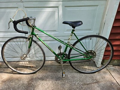 Bicicleta de carreras Peugeot 10 velocidades vintage verde para mujer años 70 Foto 1 de 4