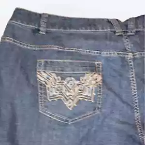 NWT AVENUE DENIM Womens Jeans Petite Plus Size 30P Blue Embroidered Pockets T50 - Picture 1 of 8