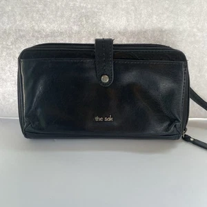 The Sak Leather Black Wallet Smartphone Iris Zip Around Wristlet No Crossbody - Picture 1 of 15