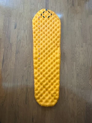 Sea to Summit - Ultralight Insulated Air Sleeping Pad - Regular - Image 1 of 4