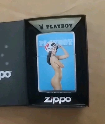 Зажигалка 2019 Zippo октябрь 2012 Playboy Playmate редкая ограниченный выпуск ветрозащитная - Изображение 1 из 4