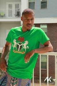  ADULT UNISEX SHORT SLEEVE GREEN  PRINTED T-SHIRTS MEDUIM - Picture 1 of 2