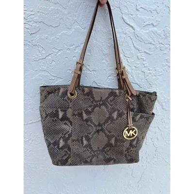 Bolso de hombro de viaje exótico Michael Kors Python Jet beige talla 15"x10" para mujer Foto 1 de 4