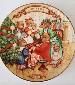 Vintage Avon Collector Plate  1989 Christmas "Together for Christmas"  - Picture 1 of 6