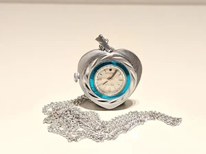 OROLOGIO VINTAGE SVIZZERO BELLISSIMO DONNA CROMATO CIONDOLO STILE CUORE "SECILA"DE LUXE - Foto 1 di 14