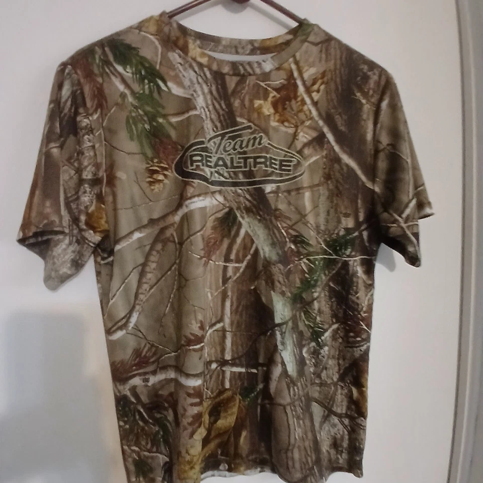 Realtree Youth 2XL (18) Camouflage Tee Shirt Short Sleeve Unisex Hunting Camo - Image 1 of 4