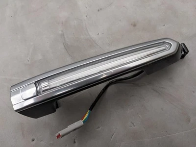 Manija de puerta exterior LED 121V/GXG delantera derecha o derecha OE 2015-22 Cadillac CT4 CT6 XT5 Foto 1 de 4