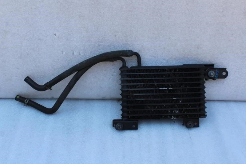 Toyota Sequoia 2005 2006 2007 transmisión enfriador de aceite 4x4 Foto 1 de 4