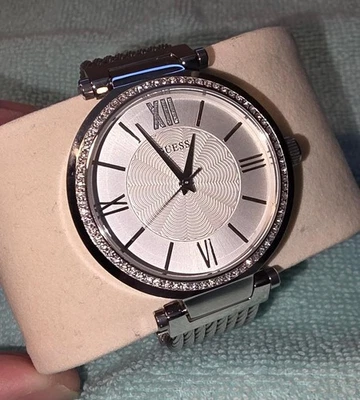 Guess Soho U0638L1 Women's Watch Silver-Tone Crystal Mesh Bracelet, Excellent - Image 1 of 4