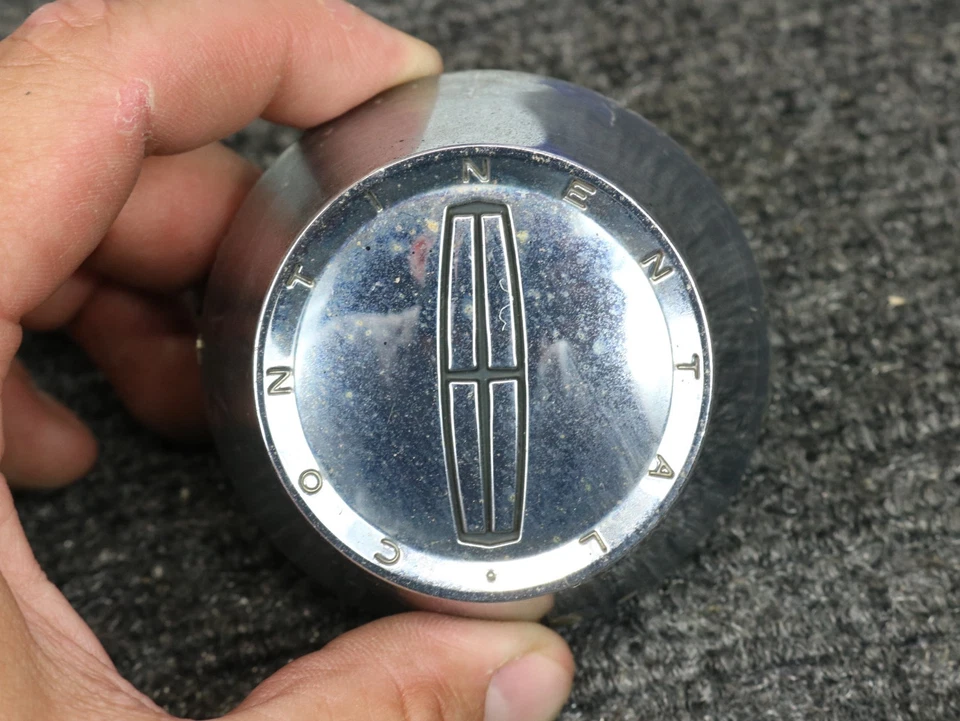 1998 - 2002 Lincoln Continental Oem Alloy Wheel Center Cap F80C-1A096-BC FLAWS Foto 1 de 4