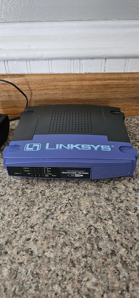 Linksys BEFSR41  v2 Wired Router/Switch - Image 1 of 3