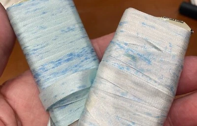 Cinta de seda 1/4" 7 mm azul cielo especificaciones azul claro manchas 1 yarda Foto 1 de 2