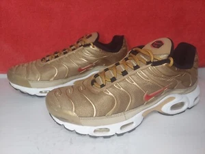Nike Air Max Plus QS Metallic Gold (903827-700) Size 9.5 - Picture 1 of 12
