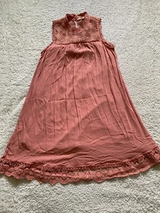 Hint of Mint Women Size M Coral High Neck Crochet Sleeveless A-Line Dress (C15) - Picture 1 of 12
