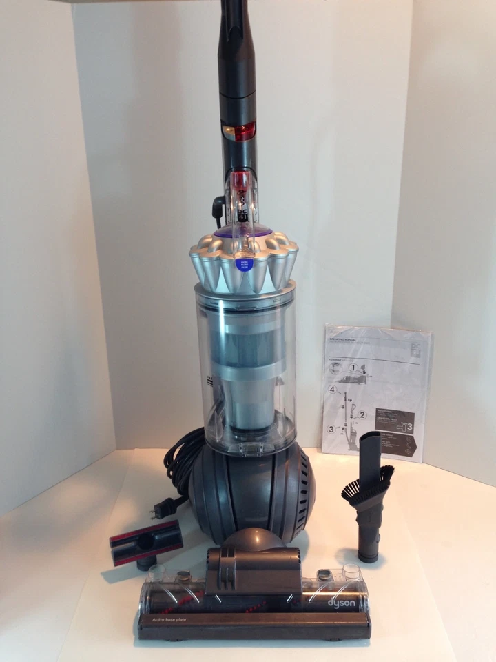 Aspiradora Dyson DC41 - Bola plateada sin bolsa de varios pisos - Reacondicionada por el fabricante. Foto 1 de 1