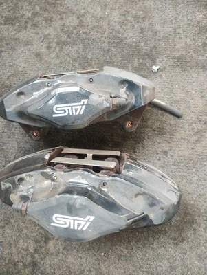 PINZAS DE FRENO TRASERAS BREMBO SUBARU IMPREZA WRX STI HATCHBACK STI 08-12 GRB Foto 1 de 4