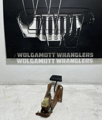 Automatic Transmission Brake Pedal Assembly w/ Switch 97-06 Jeep TJ Wrangler OEM - Image 1 of 4