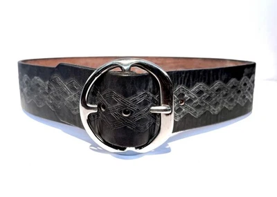 Cinto de couro vintage preto em relevo cintura larga joed prata fivela grande média L 36 - Imagem 1 de 4