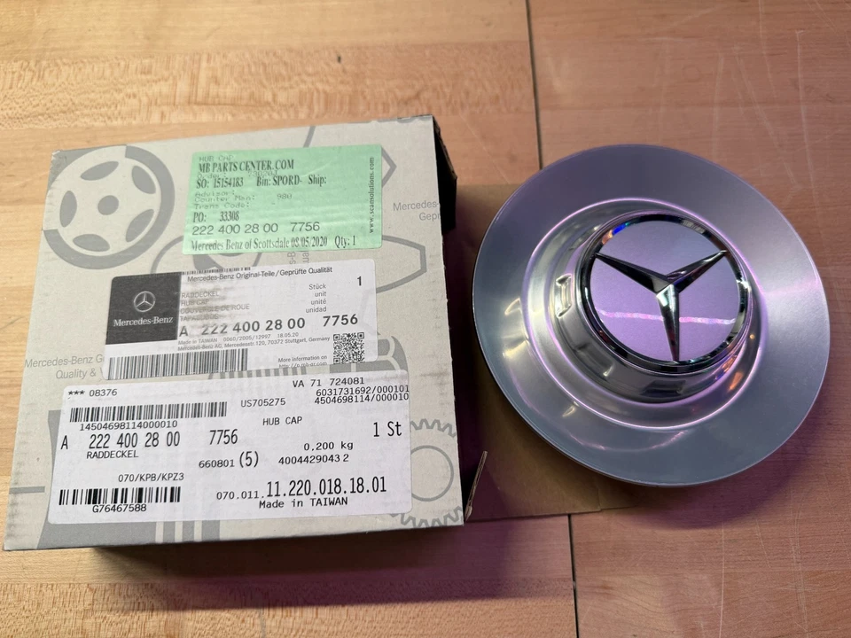 Tampa central cubo roda prata Mercedes Benz S63 S65 AMG 2014-2020 A2224002800 - Imagem 1 de 1