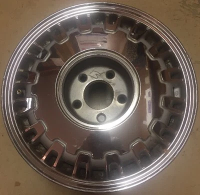 Cadillac DeVille Chrome 16 inch OEM Chrome Wheel  1993-1999 03637037 (96) 123654 - Image 1 of 4