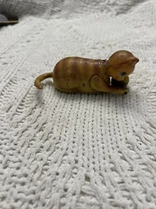 Vintage Wind Up Litho Cat Playing Ball Fine Tin Toy, Japan No Key To Wind - Picture 1 of 8