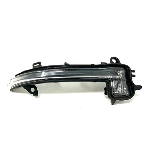 OEM BMW X2 F39 Right Side Mirror LED Signal Indicator 7461786 RH - Picture 1 of 8