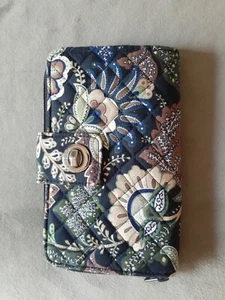 Vera Bradley Portafoglio Grande Trapuntato Blu Floreale Turlock - Foto 1 di 6