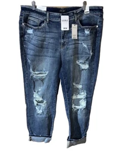 JUDY BLUE Mid Rise Boyfriend Fit Distressed Medium Wash Size 22W NWT - Picture 1 of 17