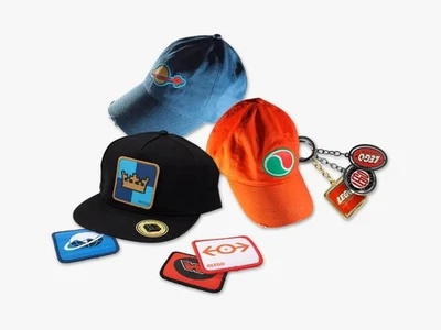 Lego Confezione Retrò Cappellino Ottano Logo Spaziale Velcro Patch Portachiavi... - Immagine 1 di 4